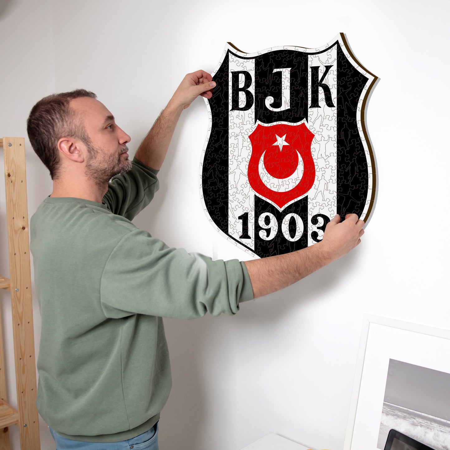 Beşiktaş J.K.® Logo - Wooden Puzzle