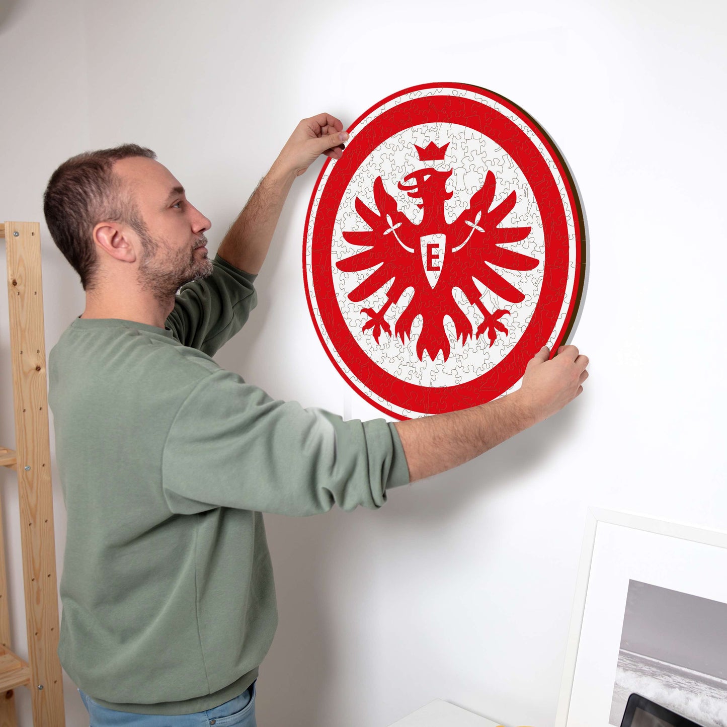 Eintracht Frankfurt® Logo - Wooden Puzzle