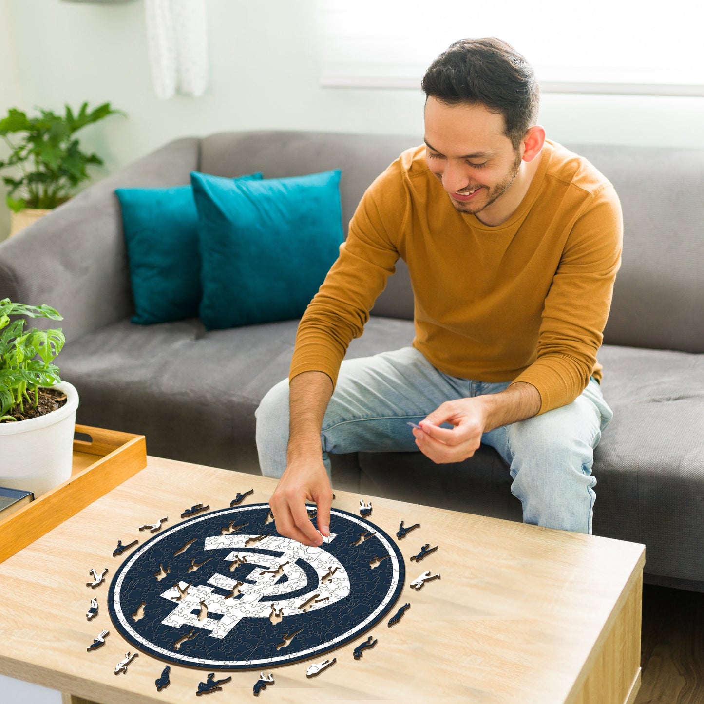 Carlton FC Logo - Wooden Puzzle