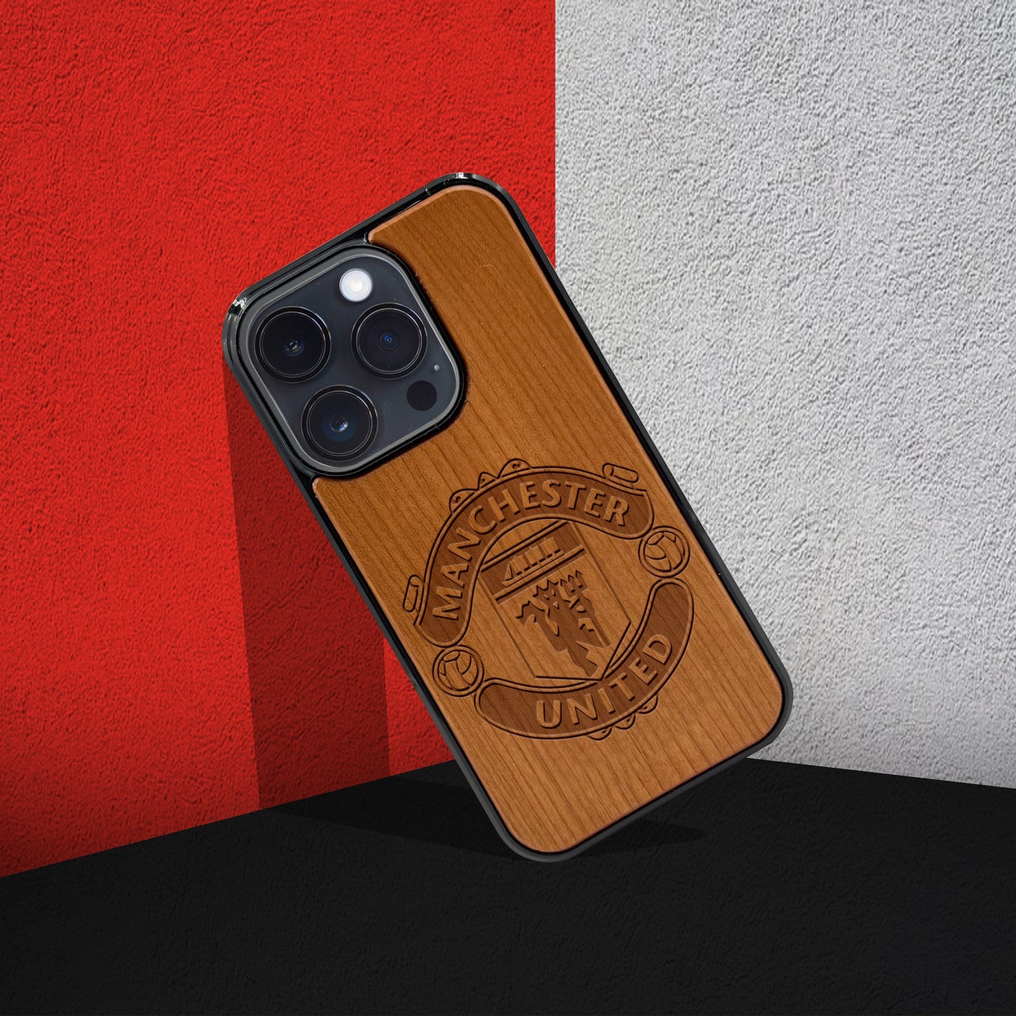 Manchester United FC® Logo - Wooden Phone Case (MagSafe Compatible)